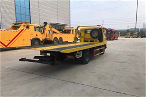 地坛公园非事故拖车